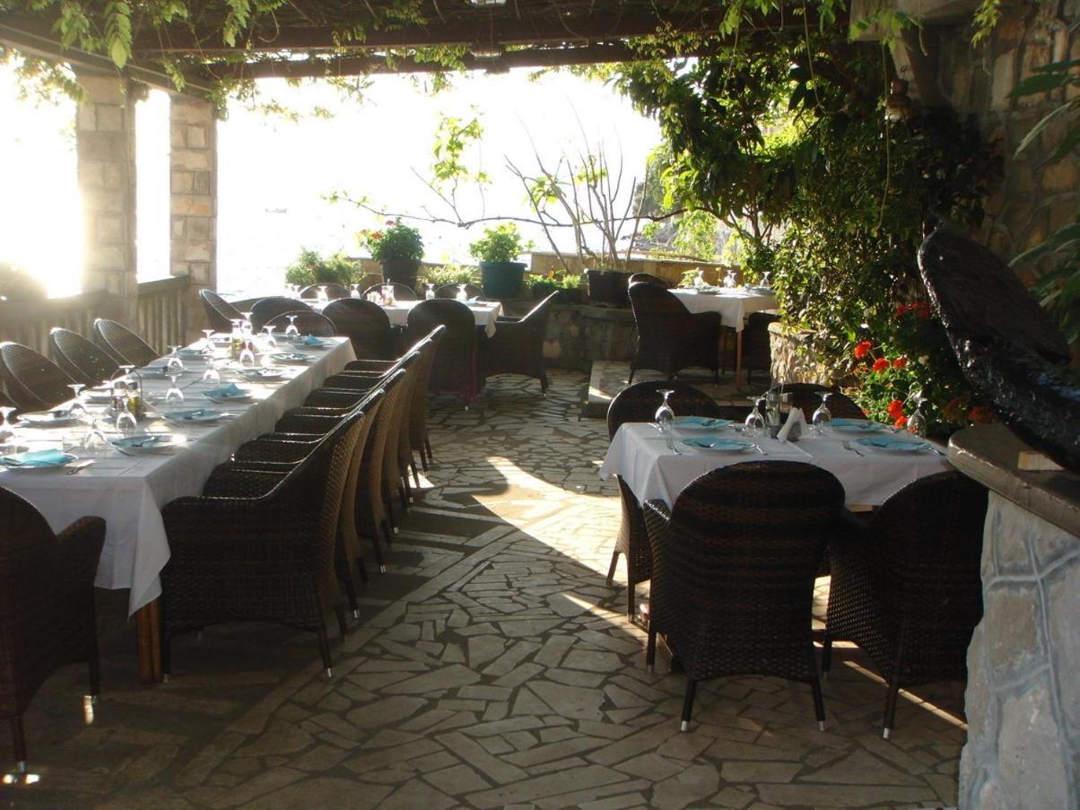 Apartments Grispolis Tivat Buitenkant foto
