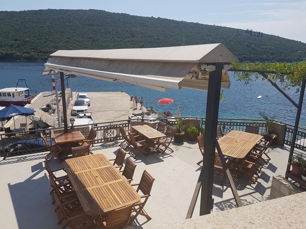 Apartments Grispolis Tivat Buitenkant foto