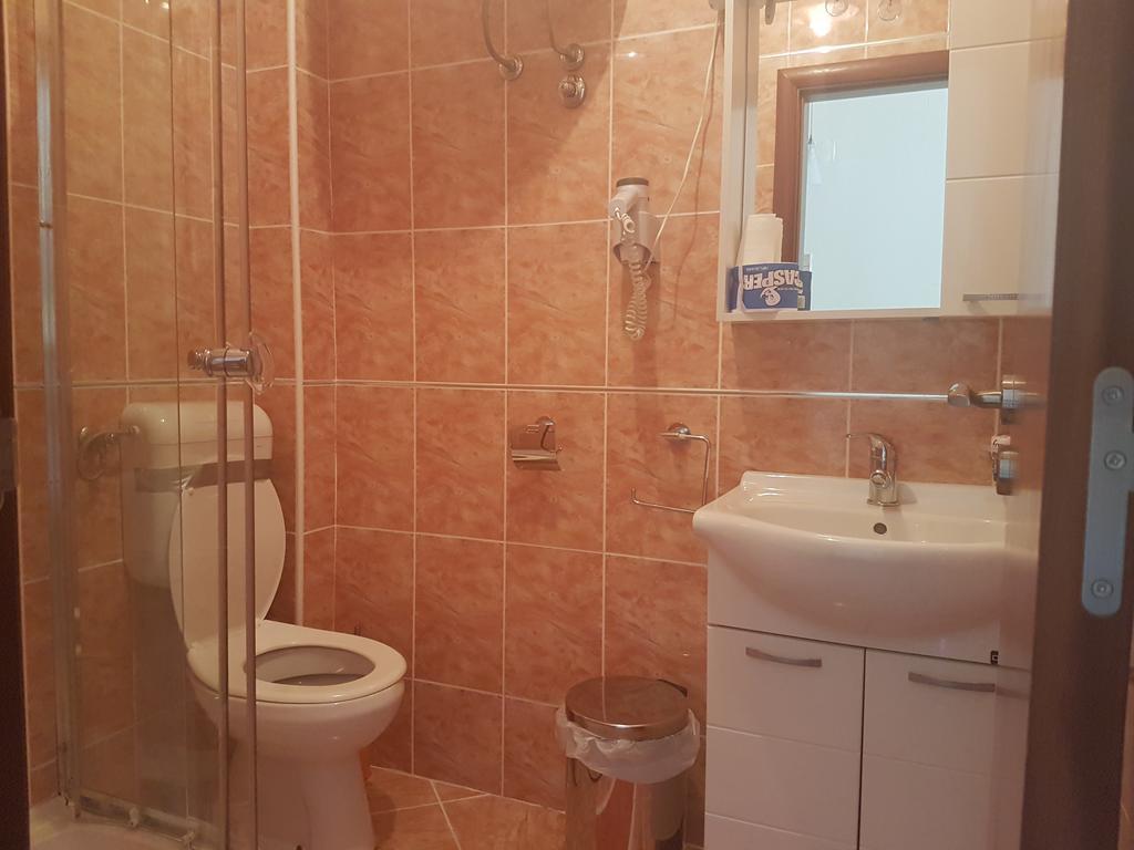 Apartments Grispolis Tivat Buitenkant foto