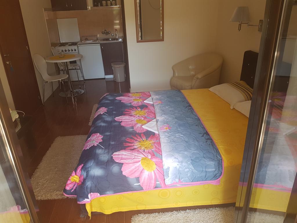 Apartments Grispolis Tivat Buitenkant foto
