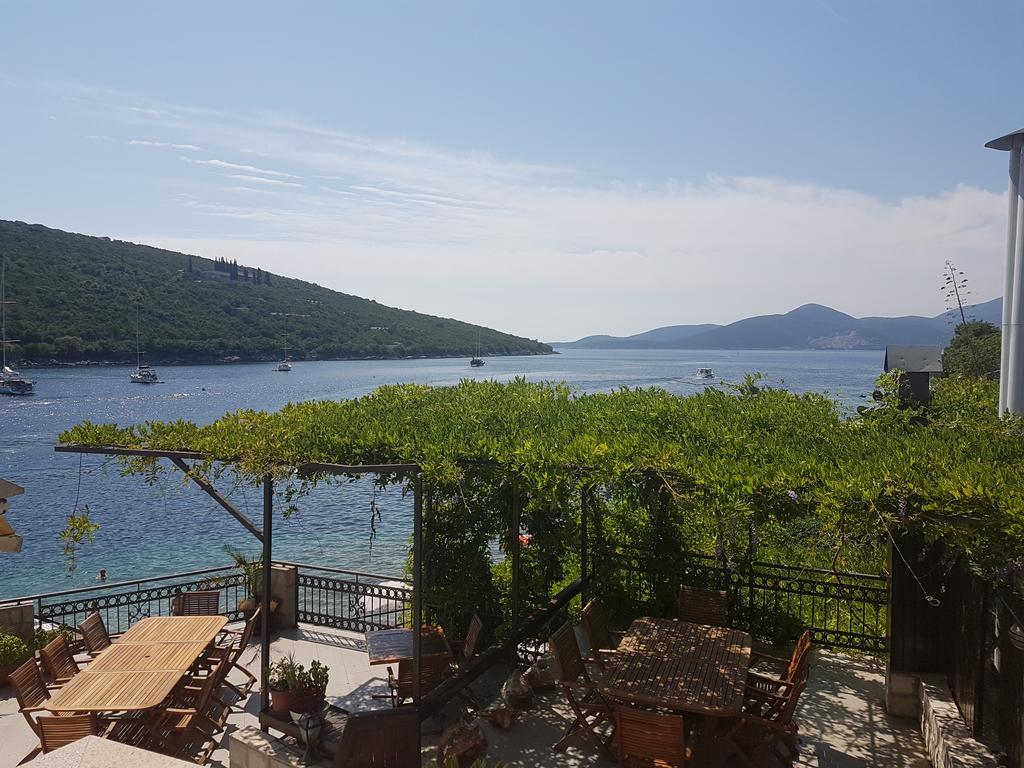 Apartments Grispolis Tivat Buitenkant foto