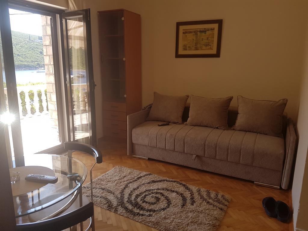 Apartments Grispolis Tivat Buitenkant foto