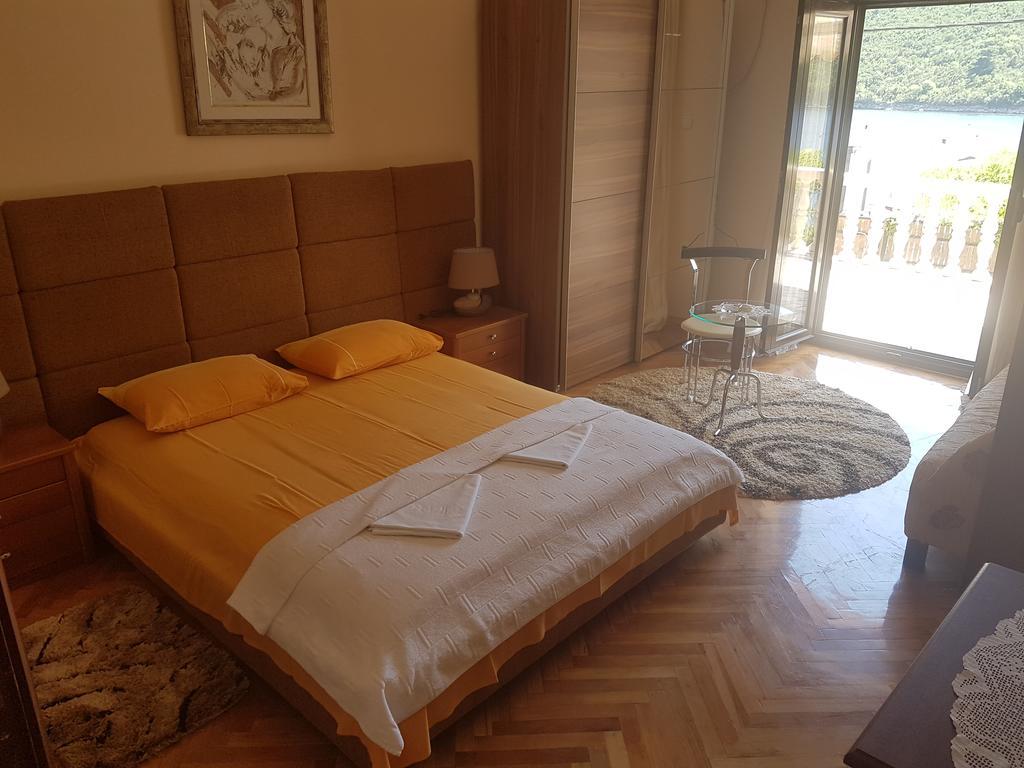 Apartments Grispolis Tivat Buitenkant foto